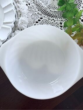Vintage Anchor Hocking White Milk Glass Swirl Serving Bowl - 10”